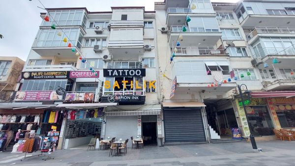 Turyaptan Kuşadası Çarşı İçi Satılık Birinci Kat 90m2