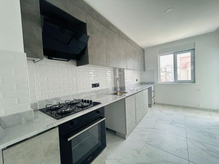 Sıfır Ultra Lüks Arakat Asansörlü Ayrı Mutfak Geniş 2+1 Daire