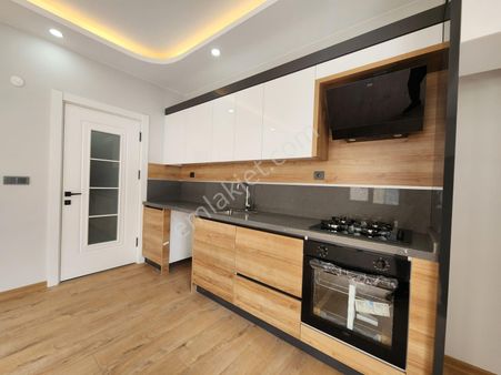 Kumsaldan Altınkumda Asansörlü Doğalgazlı Sıfır_1+1_lüks Daire*