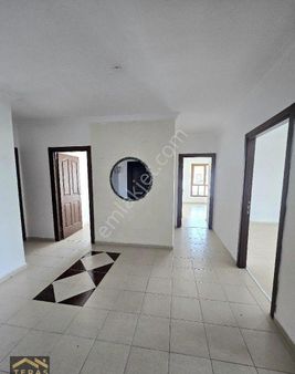 Teras Gayrimenkul'den Şehir Merkezinde Hürriyet Sitesinde Kombili Satılık Dairemiz