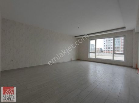 Bağlıcada Satılık 3+1 Daire