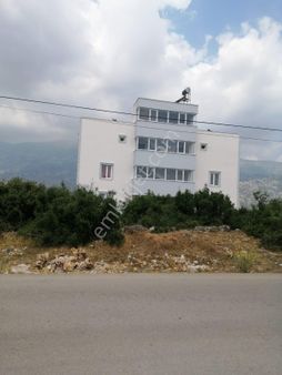 Döşemealtı Yeniköy Mah. Komple Satılık Bina