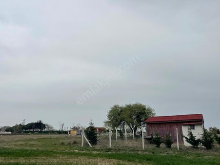 Silivri Çayırderede Çaplı Satılık 1750 Yapı Yapmaya Uygun Tarla