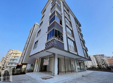 Kuvvet'ten Cağaloğluna Yakın Köşe Başı Satılık Dükkan !!!