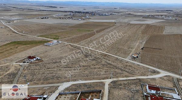 Global Emlaktan Kemerhisar Çayırda Satılık 693 Mt2 Arsa