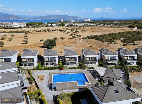 Didimde Altınkumda Olimpik Havuzlu Müstakil Sıfır Villa