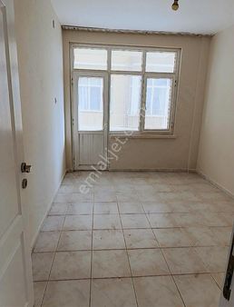 Asaf Emlak'tan Göksu Mahallesi'nde Temiz 3+1 Kiralık Daire