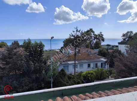 Silivri Kumluk Bölgesinde Satılık Triplex Villa
