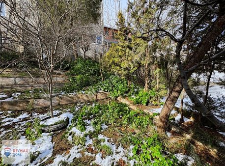 Hasanpaşa'da Mükemmel Konumda Eşsiz Bahçeli 3+1 Daire