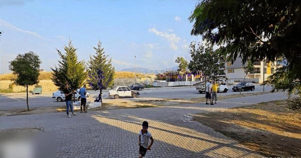 Ana Cadde Yol Cepheli Harika Konumda 2+1* 70m2 Suid Daire