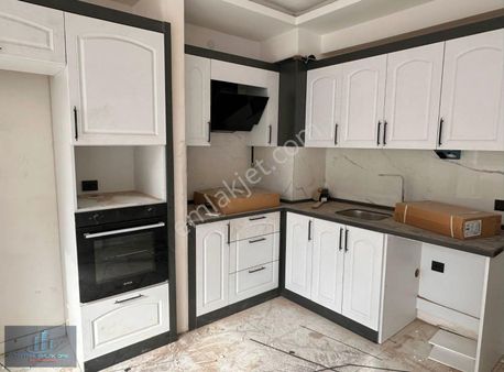 Adliye Civarı 3+1 Arakat Sıfır Siteiçi Daire (son Katta Mevcut)