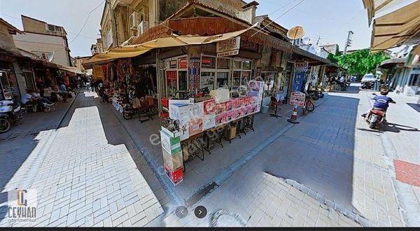 Akhisar Merkez Çarşıda Satılık Dükkan