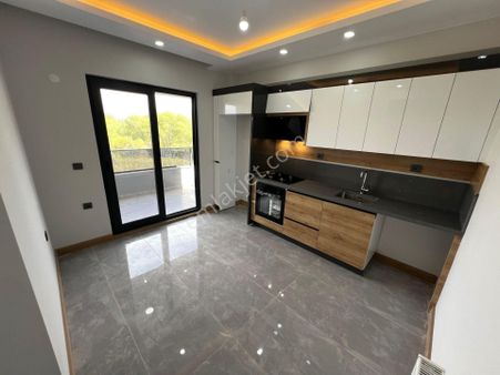 Yiğit'ten Kazdağı Manzaralı Ebeveyn Banyolu 2+1 Daire