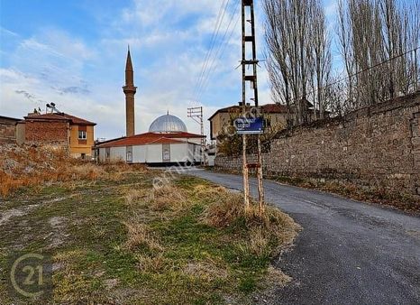 Gömeç 'de Satılık Bahçe Zirvevip Gayrimenkul' Den