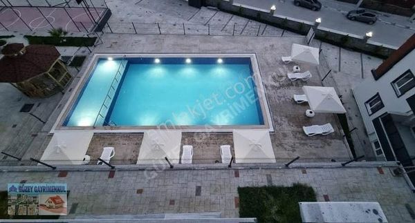 Havuz Cephe Rumeli Mahallesinde Lüx Sitede Havuzu Ve Çocuk Parkı