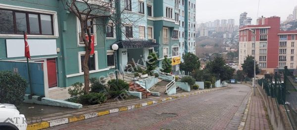 Bahçeşehir Merkezi Gölet Karşısı Satılık Dubleks İş Yeri