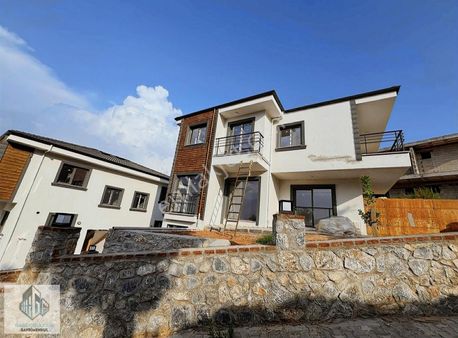 Garipoğullarından Milas Manzaralı Müstakil Villa