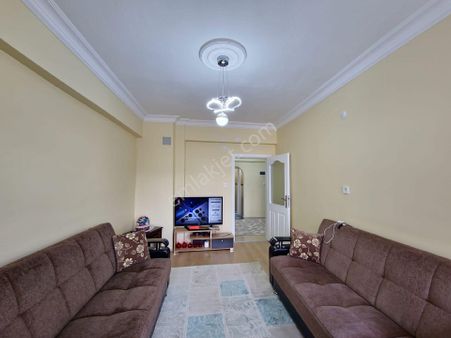 Efendibey Çarşı Merkezde Satılık 3+1 Dire