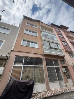 İnal Emlaktan Merkezi Konumda Satılık 3+1 130 M2 Daire