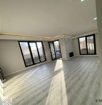 Avcılar Merkezin En Güzel Yerinde 300 M2 Kat Mülkiyetli Asansörlü Fırsat Geniş Dublex Daire