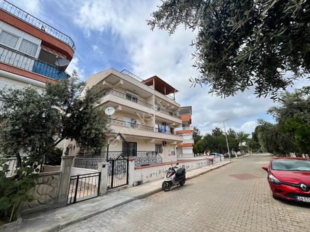 Didim Çamlık Mahallesinde Denize Yürüme Mesafesinde,eşyalı 4+1 Acil Satılık Dubleks