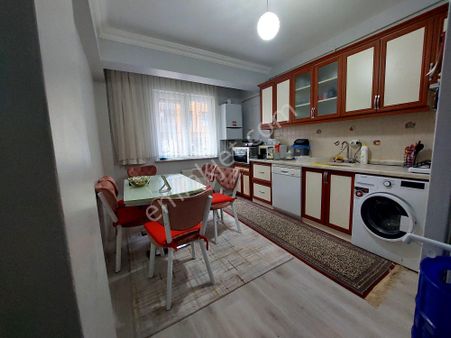 Recep Ümit Emlak'tan Gaffar Okkan Caddesi Üzerinde Satılık Ferah 3+1 Daire