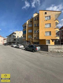 Karatay'da 3+1 Bakımlı Masrafsız Yüksek Giriş Kat Fırsat Daire