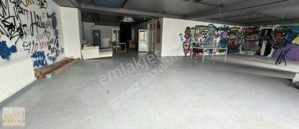Bronz Gayrimenkul'den Beykoz Kavacıkta Kiralık 600m2 Plaza Katı