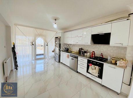 Kayalar'da Cad.üzerinde Ankara Manzaralı 4+1 Lüx Site Dairesi !!