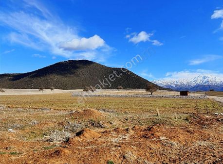 Kınık'ta 3378 M2 Keloğlu Petrolün Hemen Arkasında Arazi