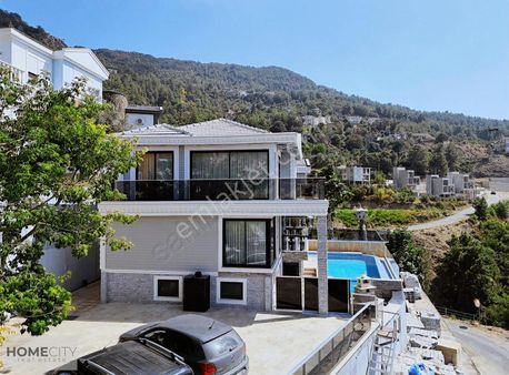Alanya Tepe 4+1 750m2 Eşyalı,havuzlu,müstakil,lüks,kale Manzaral