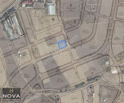 Akçakaya'da Konumu Güzel İki Villalık Köşebaşı Parsel