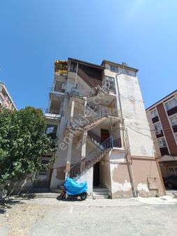 İlkadım Saitbey Mahallesinde Komple Bina Saitbey Mahallesinde