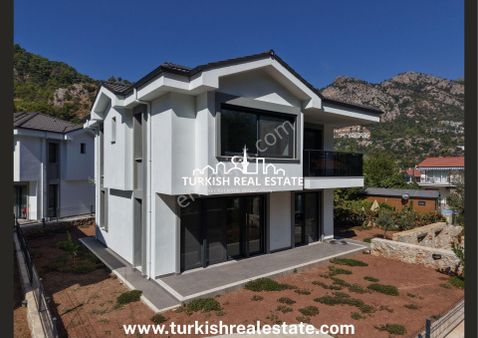Marmaris Turunç'da Geniş Sıfır Müstakil Villa