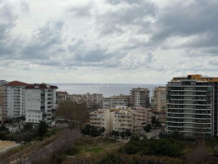 Mahmutlar'da Satılık 1+1 Eşyalı Satılık Daire Deniz Manzaralı