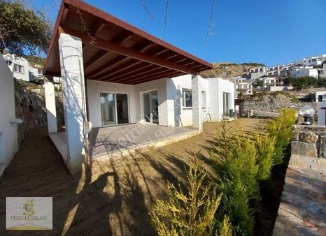 Bodrum Gümüşlük 3+1 Tek Katlı Satılık Villa