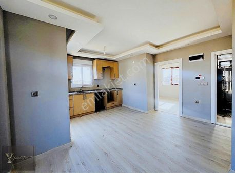 Döşemealtı Yeniköy'de Katta Satılık 1+1