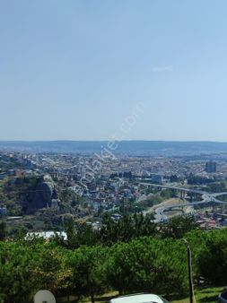 Yatırımlık 165 M2 Arsa Ve İçinde 65 M2 Ev