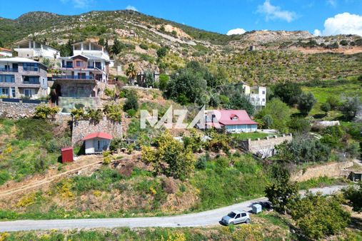 Alanya Yeşilöz’de Satılık 470 M² Tarla Ve Konteyner Ev