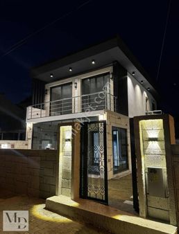 Alaçatı Göbene Mevkii 3+1 Bahçeli Villa