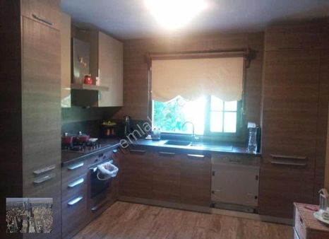 Sapancada Havuzlu Pınar Sitesinde Çok İyi Lokasyonda Villa