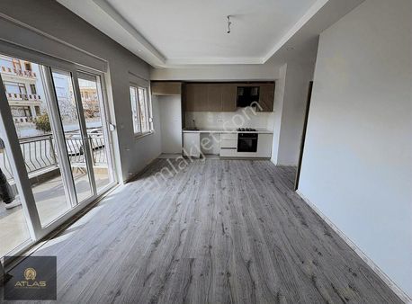 Atlas Emlak'tan Yeni Mahallede Satılık 2+1 Lüx Daire