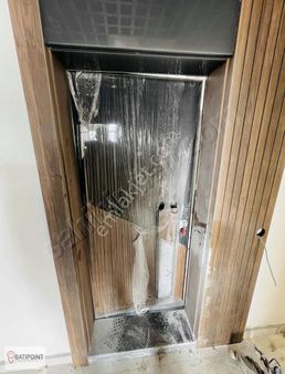 Batıport İş Merkezinde Satılık Geniş 1+1 Ofis/daire