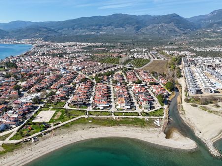 Era Söz Den Fener Sahil Sitesinde Denize Yakın Satılık Villa