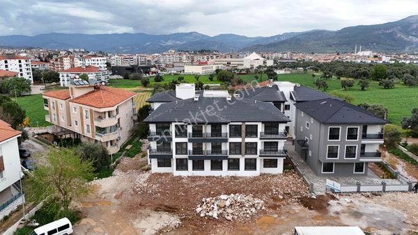 Cumhuriyet Mahallesinde Muhteşem Konumda Sıfır 3+1 Daire