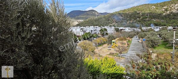 Güvenlikli Ve Peyzajlı Sitede Manzaralı 2+1