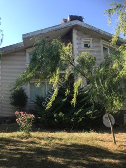 Silivri Akörende Doğa Harikası 13650m2 10+1 Havuzlu Villa