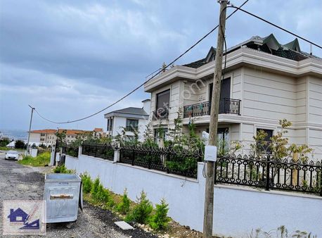 Emlakhan Gyd Büyükçemece Mimarsinan'da Acil Satılık 400 M2 Arsa