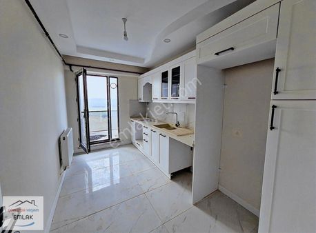 Hatip Mah. Site İçeerisinde Havuz Manzaralı 2+1 Satılık Daire