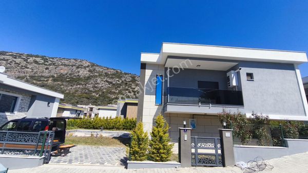 Realty World'den Kuşadası Yavansuda Özel Havuzlu Bahçeli Müstakil 4+1 Villa